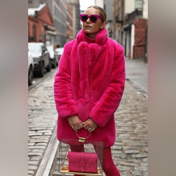 Talie Faux Fur Coat Women’s Vibrant Magenta Sz Small Winter Jacket Pockets side - Picture 10 of 10